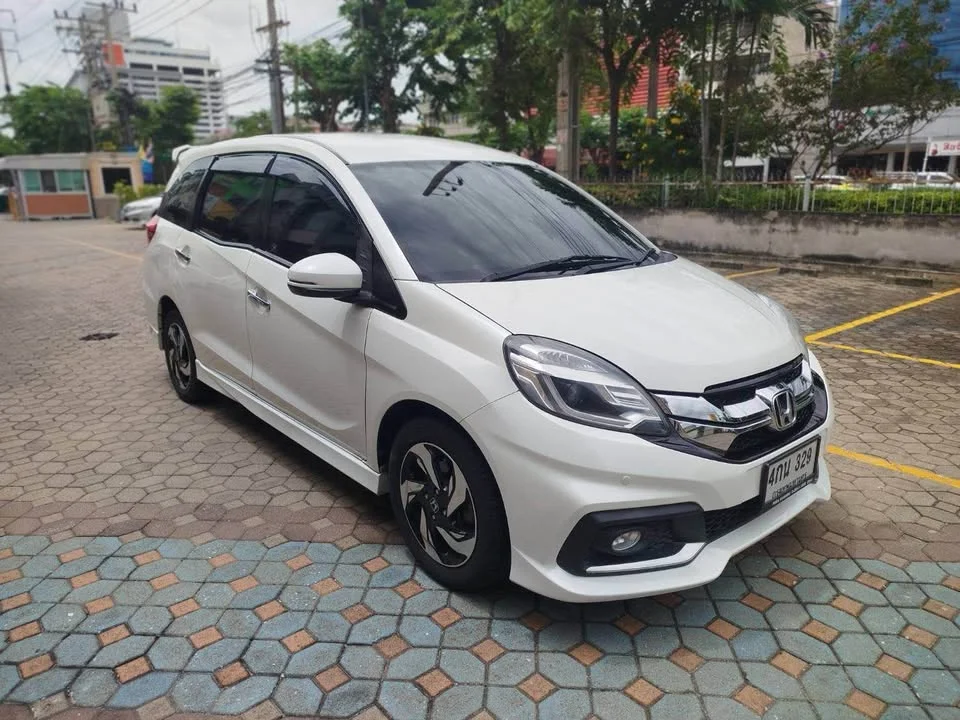 2015 Honda Mobilio II 2