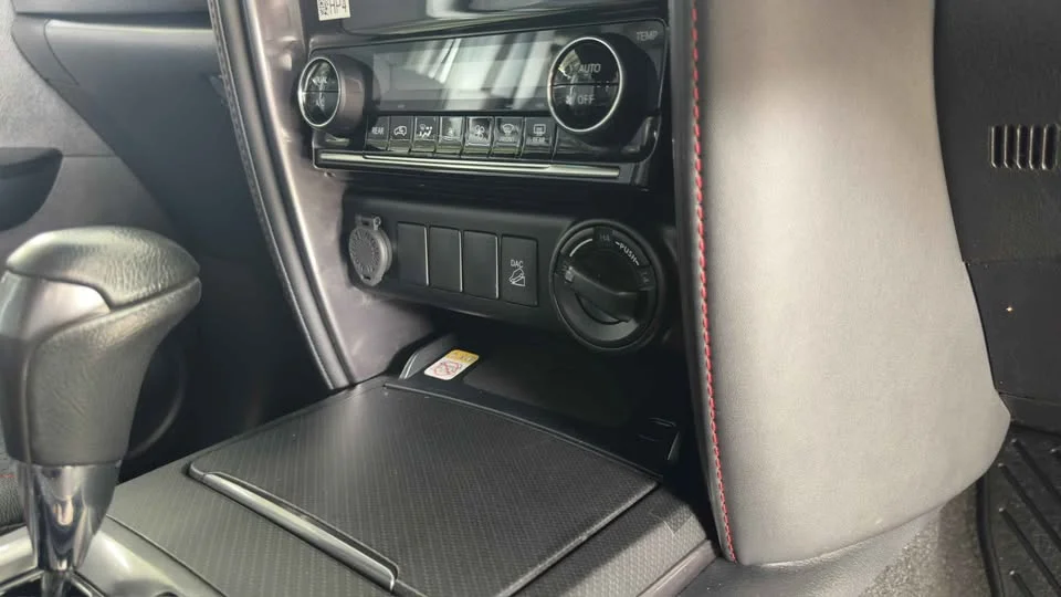 2023 Toyota Fortuner II 3