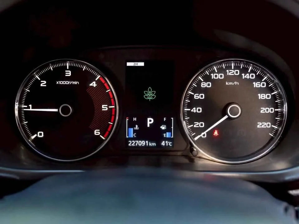 2015 Mitsubishi Pajero Sport III 3