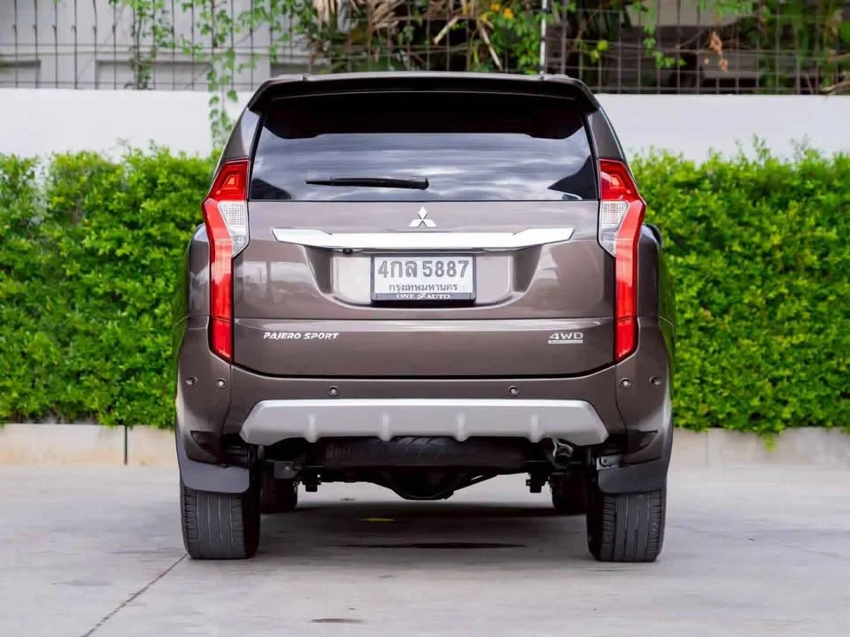 2015 Mitsubishi Pajero Sport III 2