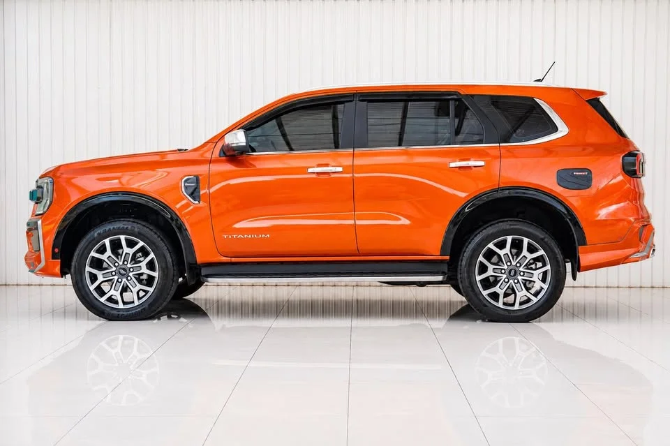 2023 Ford Everest III 2