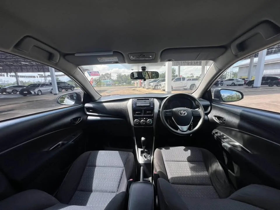 2019 Toyota Yaris ATIV III 2