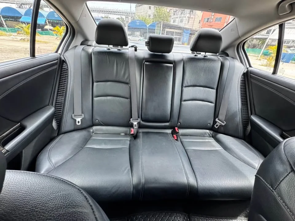2014 Honda Accord IX 3