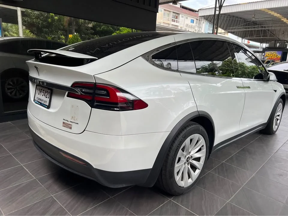 2020 Tesla Model X 3
