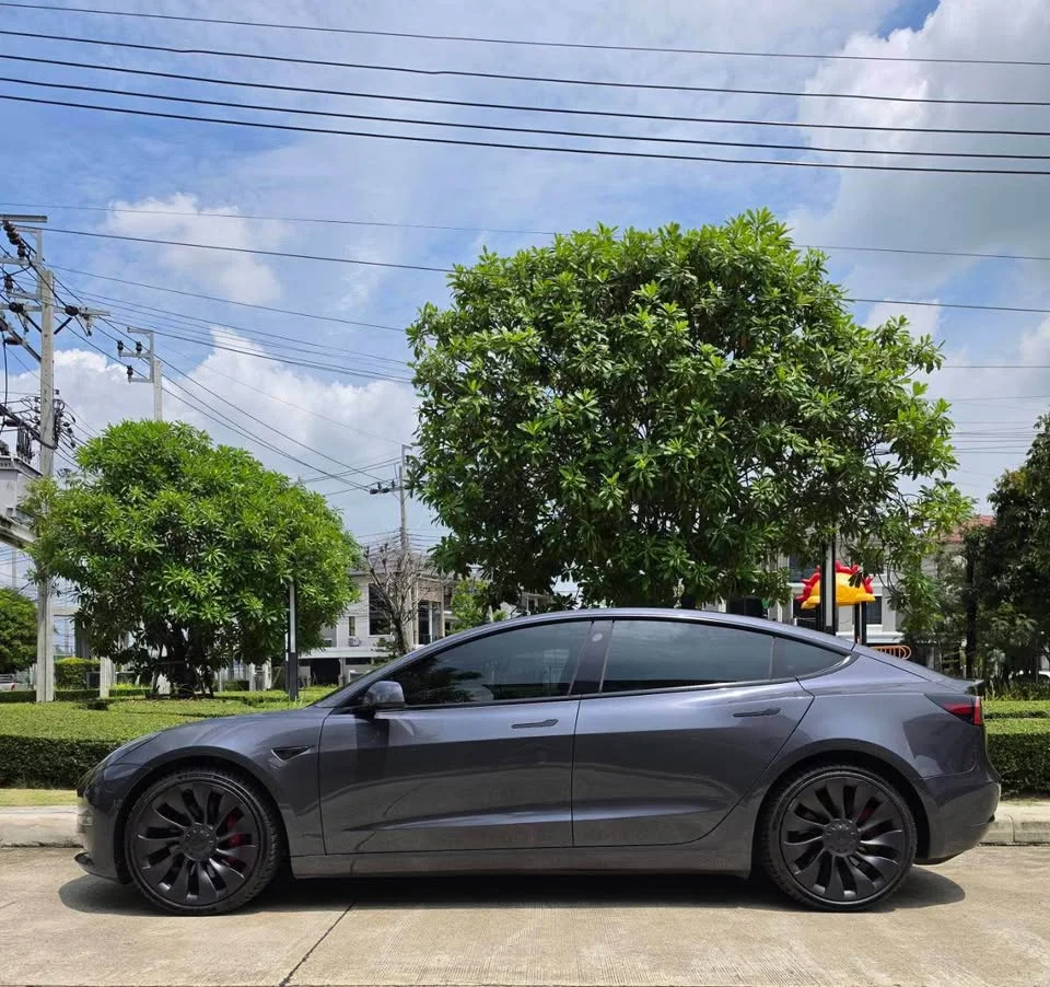 2023 Tesla Model 3 3