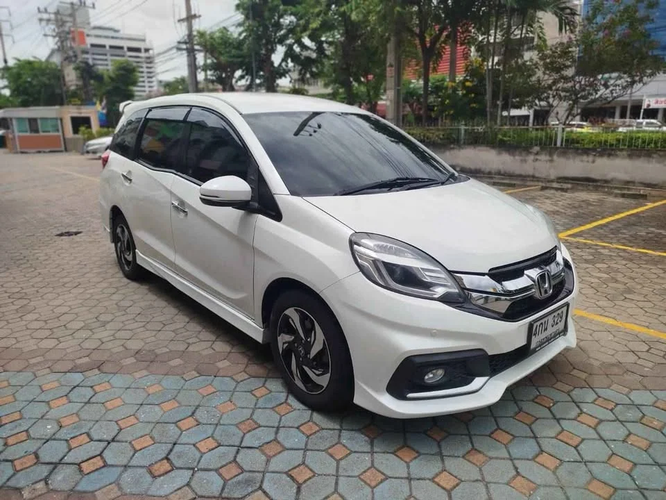 2015 Honda Mobilio II 3