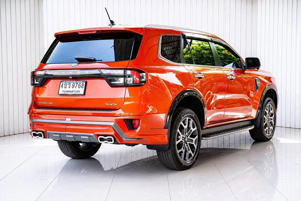 2023 Ford Everest III 3