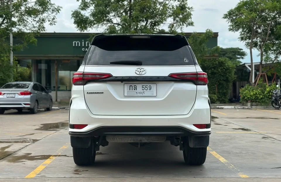 2022 Toyota Fortuner II 2