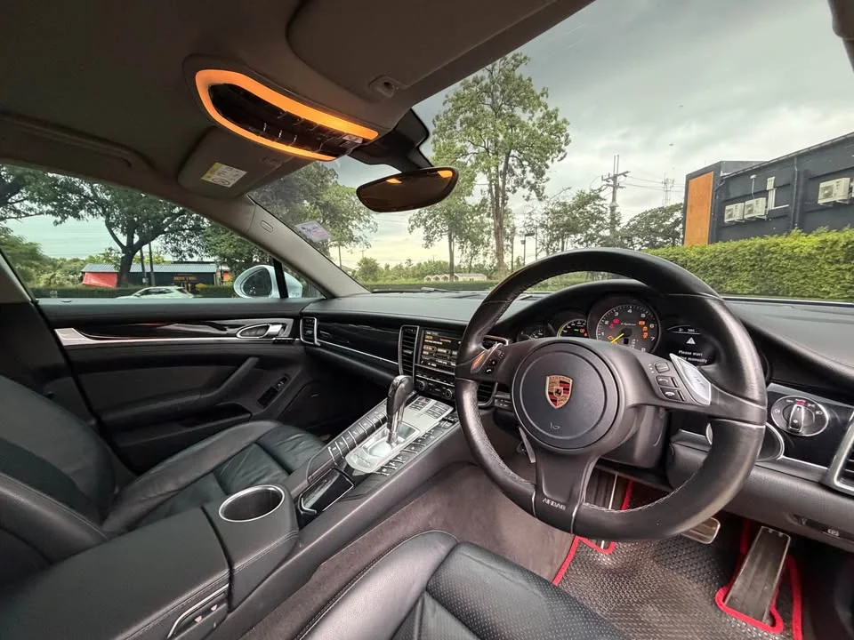 2016 Porsche Panamera I 3