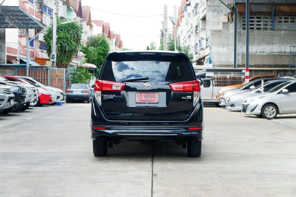 2018 Toyota Innova II 2