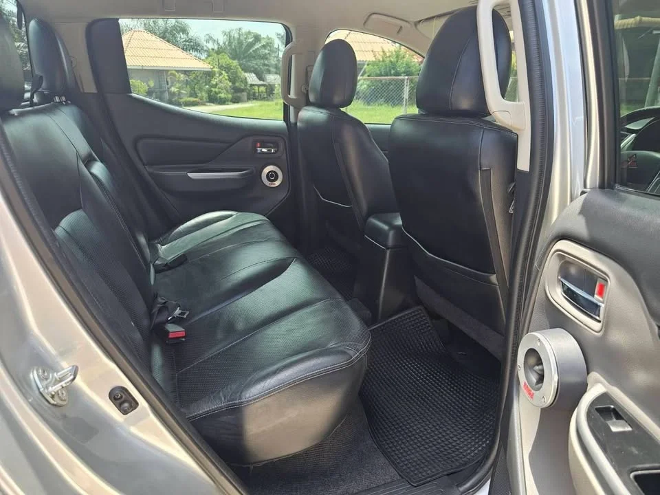 2016 Mitsubishi Triton V 3