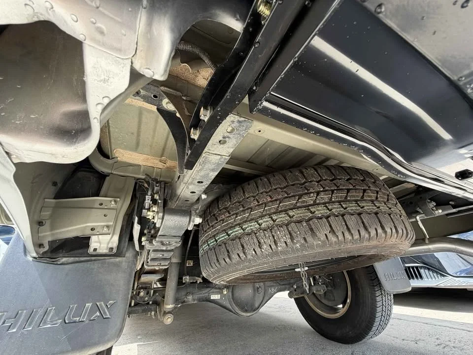 2019 Toyota Hilux VIII 2