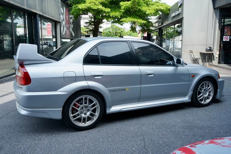 2000 Mitsubishi Lancer VII 2