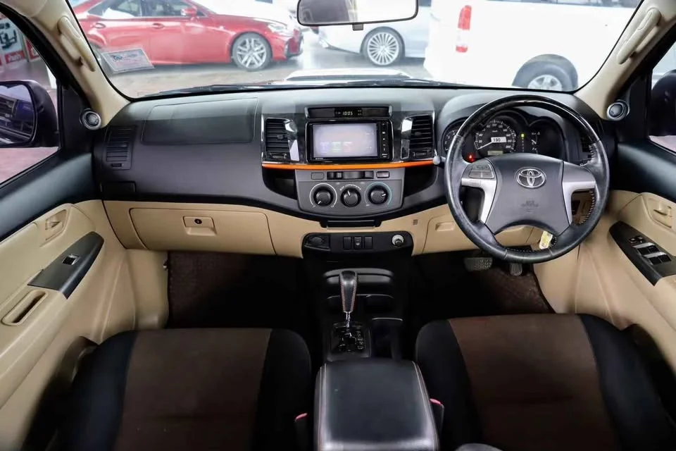 2013 Toyota Hilux VII 3
