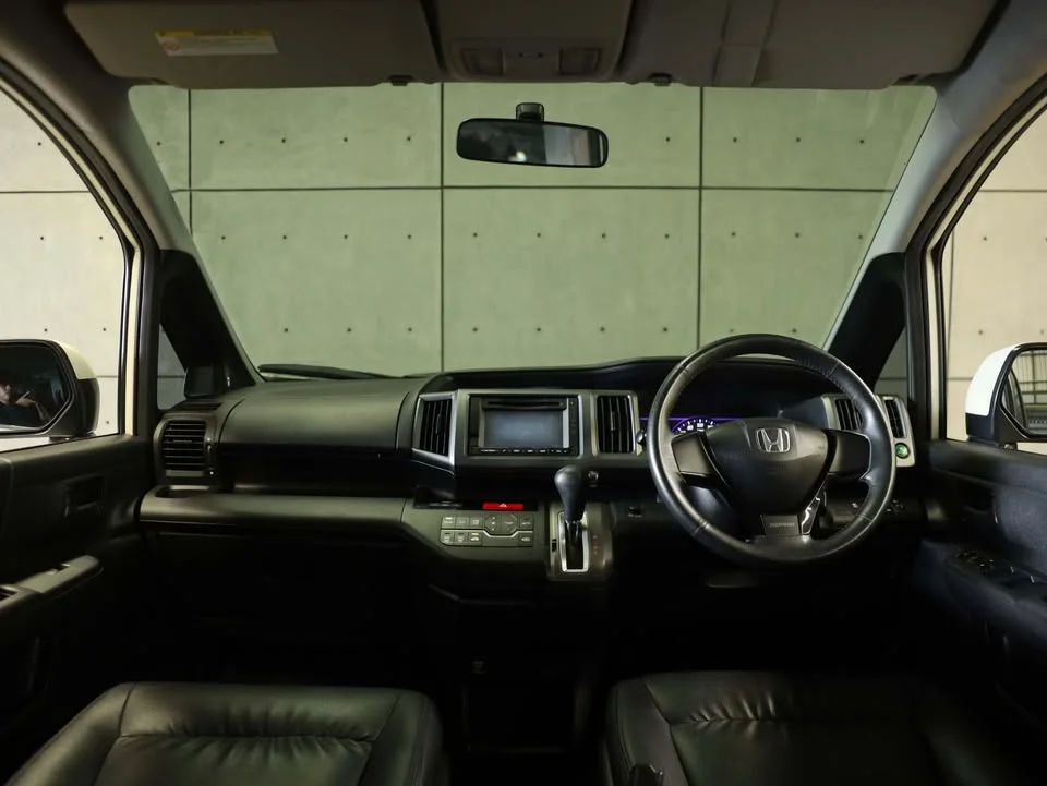 2013 Honda Stepwgn IV 3