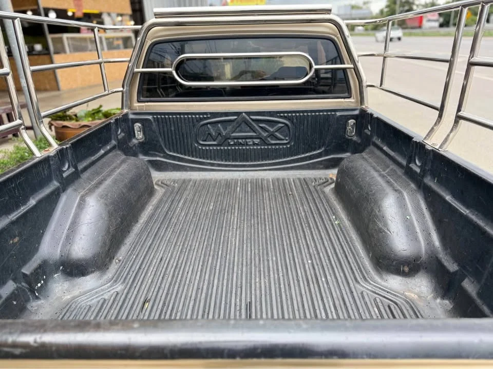 2001 Isuzu Faster Dragon Eyes III 3