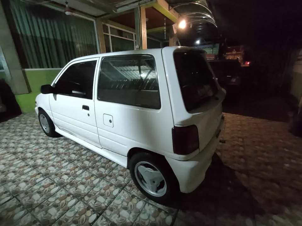 1992 Daihatsu Mira L200 2