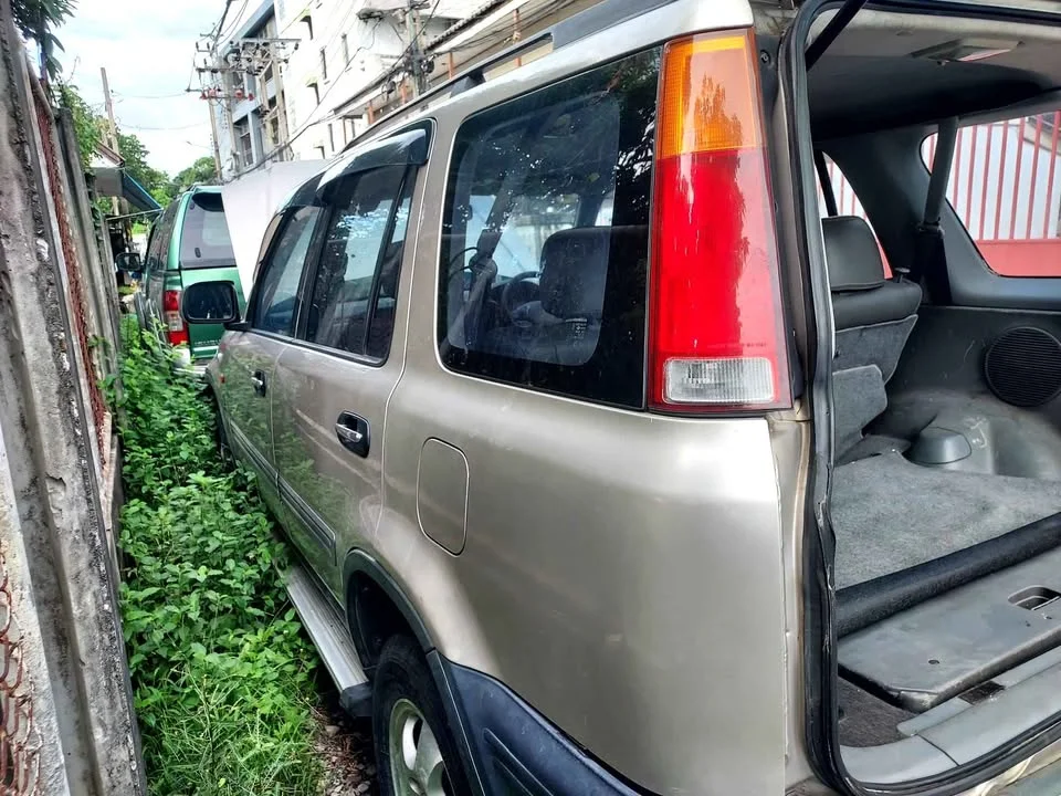 2000 Honda CR-V I 3