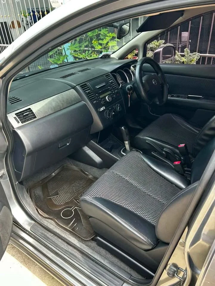 2010 Nissan Tiida I (C11) 3
