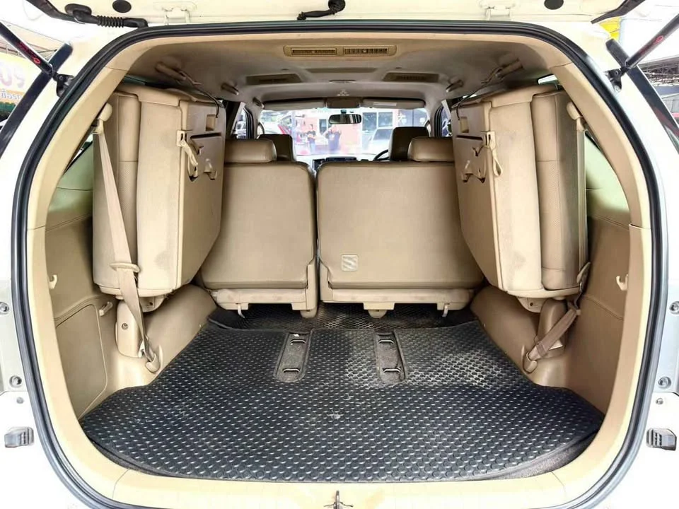 2011 Toyota Fortuner I 2