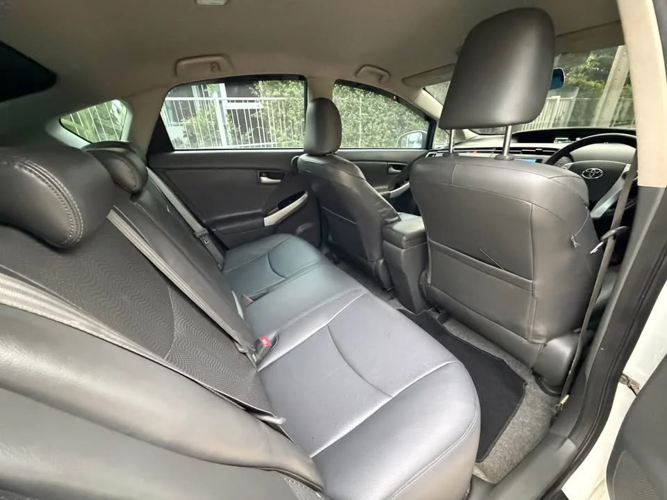 2012 Toyota Prius III 3