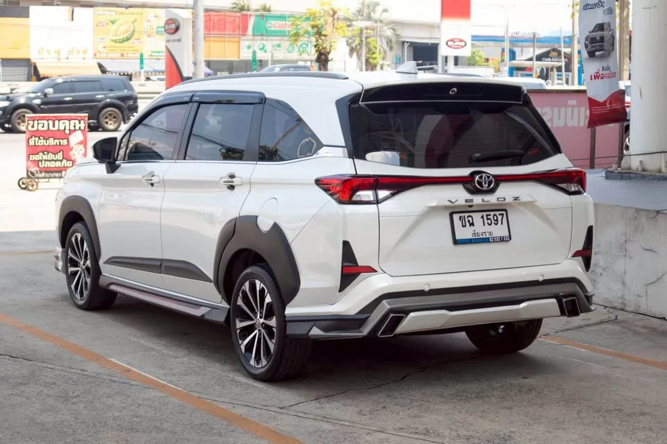 2023 Toyota Veloz III 3