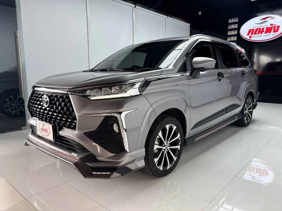 2023 Toyota Veloz III 2