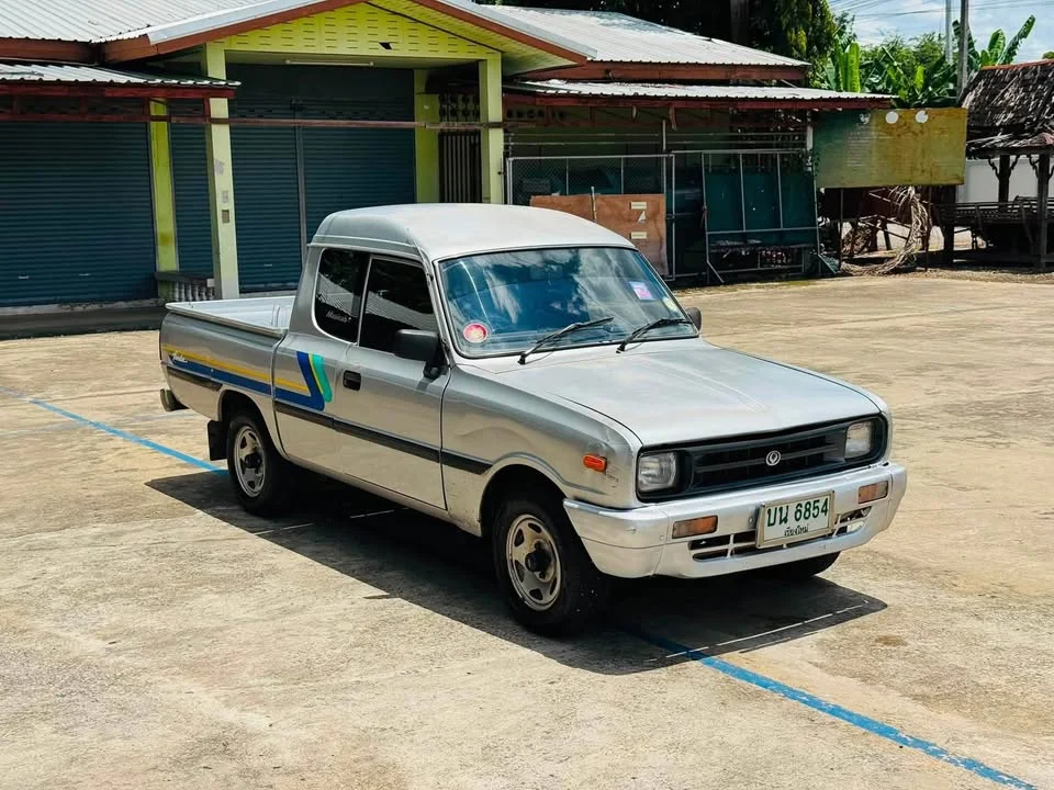 1996 Mazda B-series (Familia) III 3