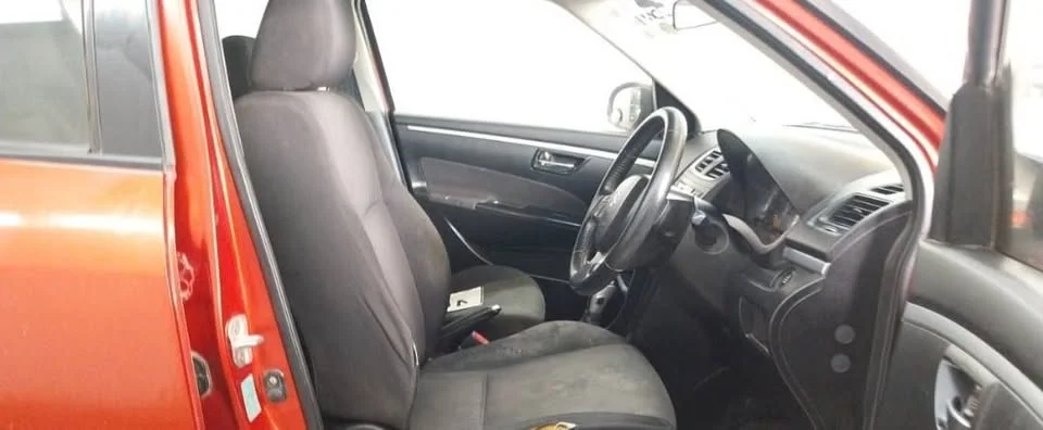 2013 Suzuki Swift II 2