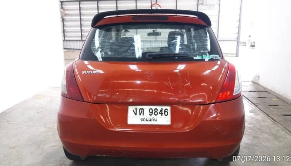 2013 Suzuki Swift II 3