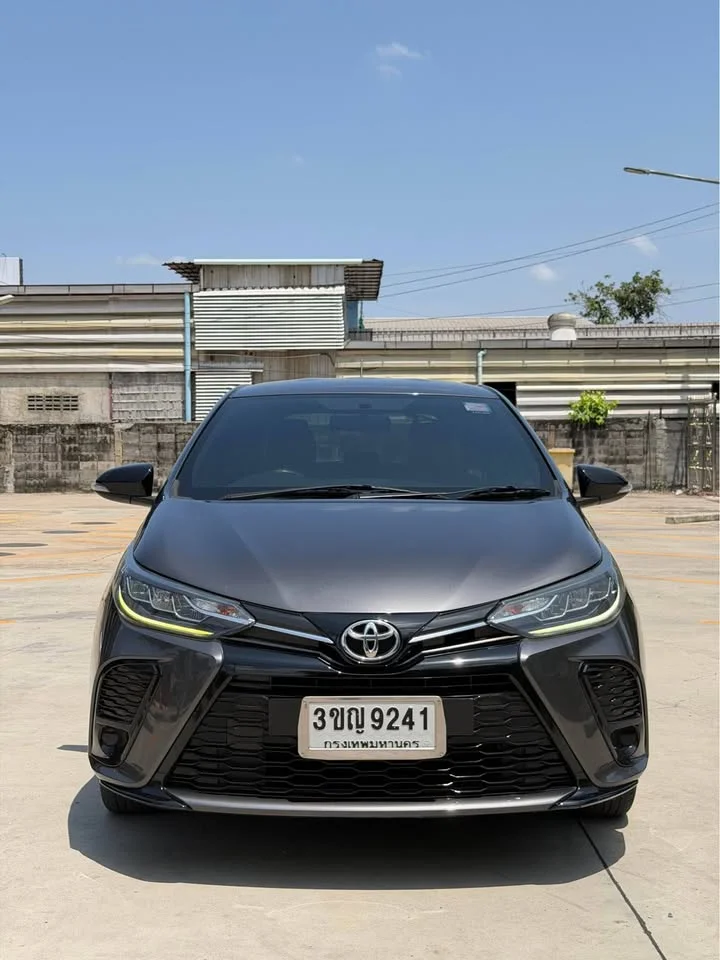 2022 Toyota Yaris III 2