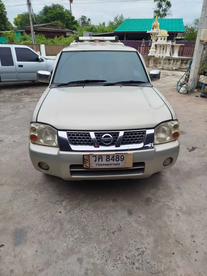 2002 Nissan Frontier I 2