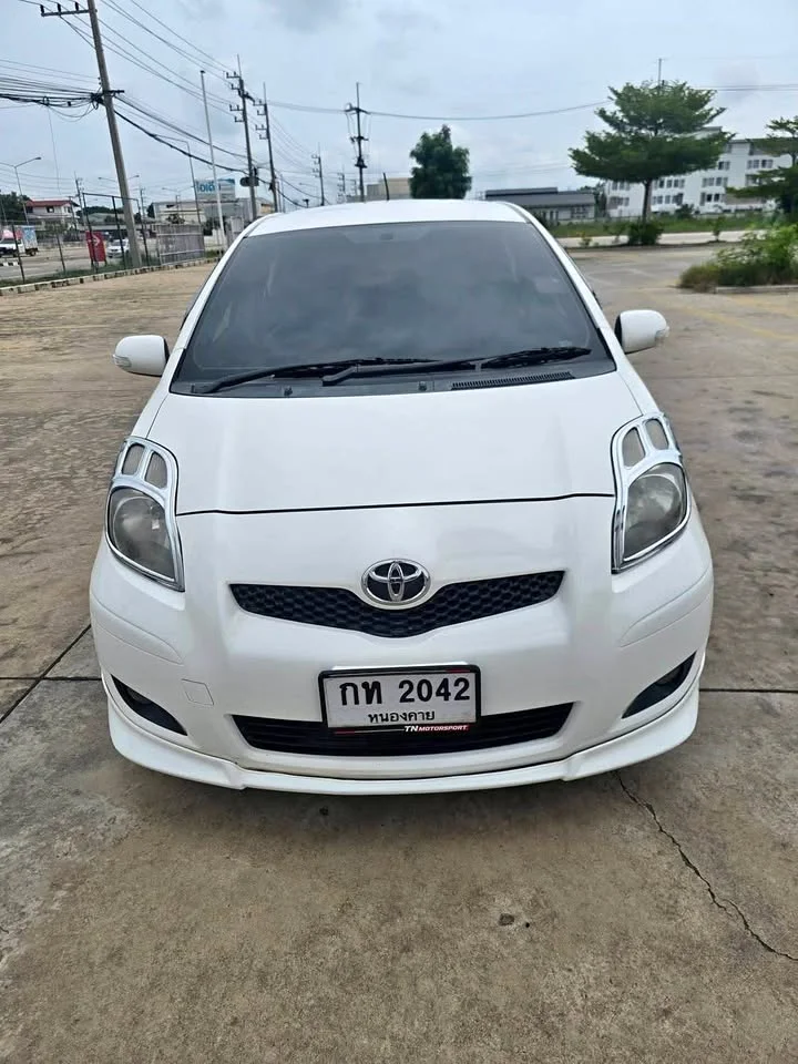 2012 Toyota Yaris II 3