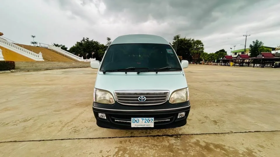2004 Toyota Commuter IV (H100) 2