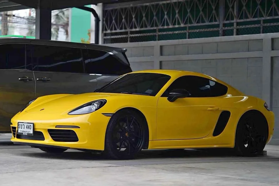 2022 Porsche 718 Boxster and Cayman IV 3