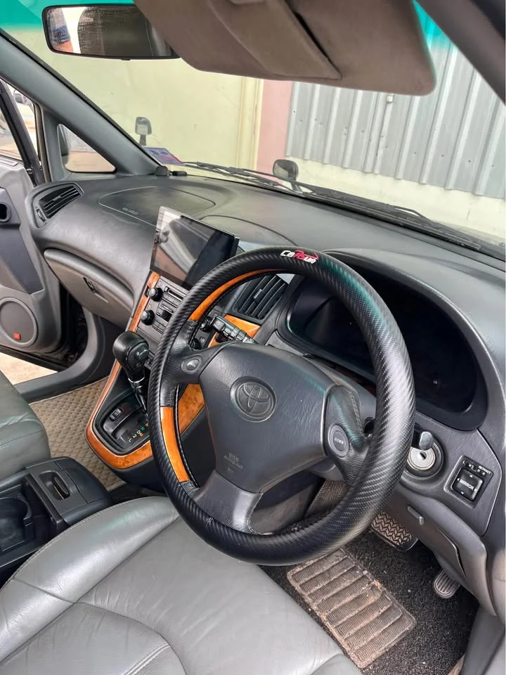 2000 Toyota Harrier I 2