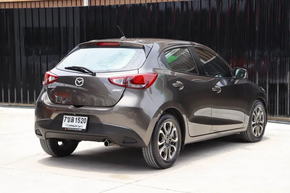 2015 Mazda 2 III 3