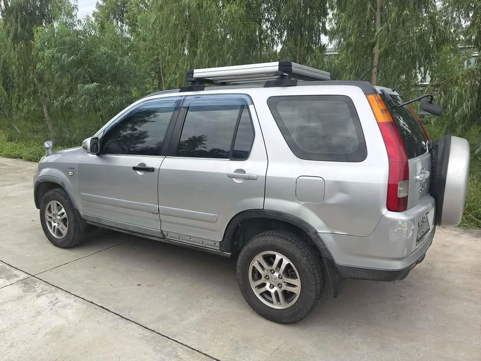 2002 Honda CR-V II 3