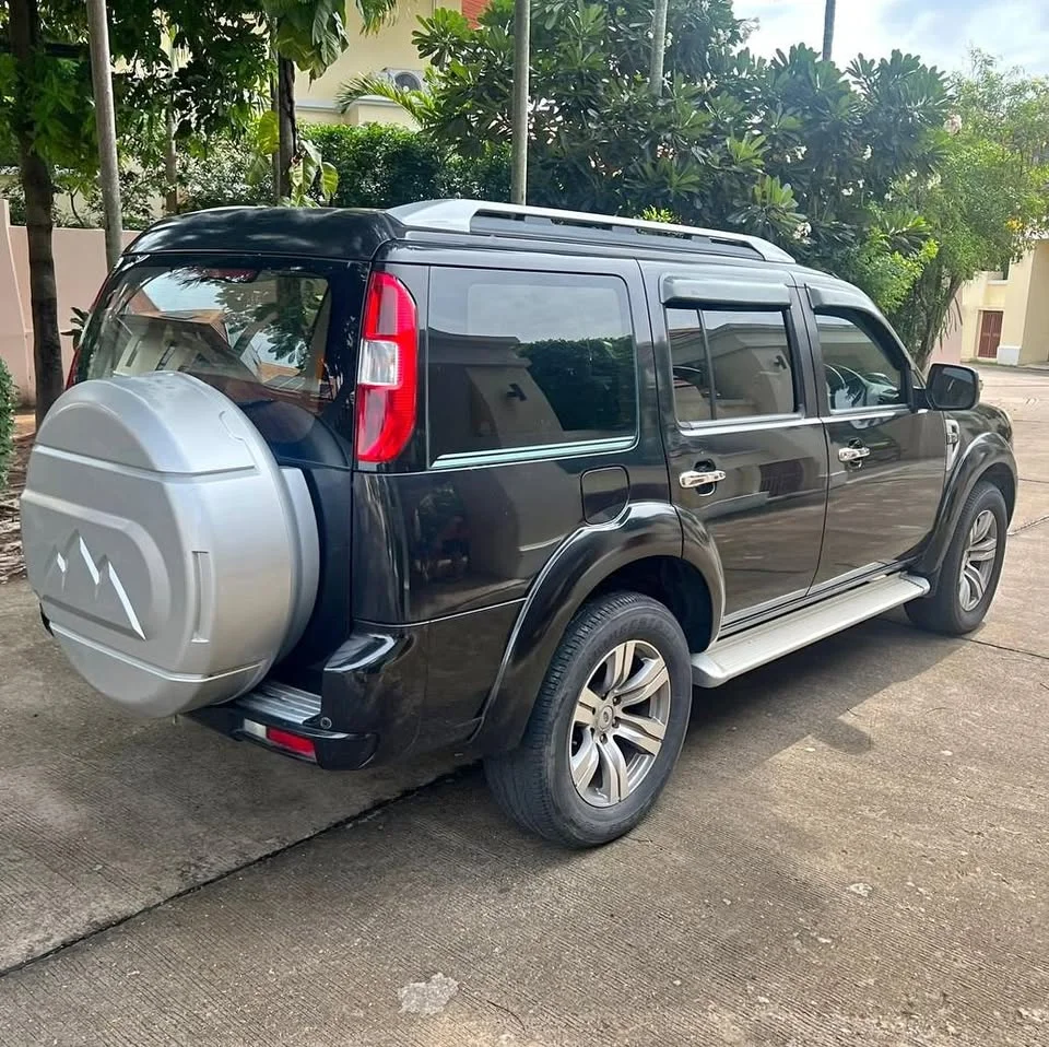 2009 Ford Everest I 3