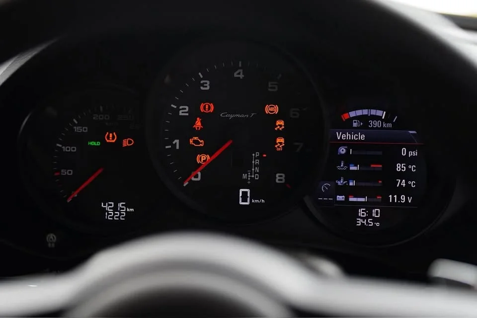 2022 Porsche 718 Boxster and Cayman IV 3