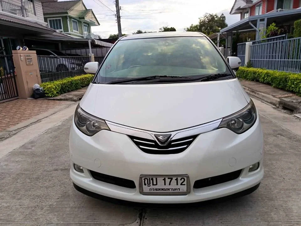 2007 Toyota Estima III 2