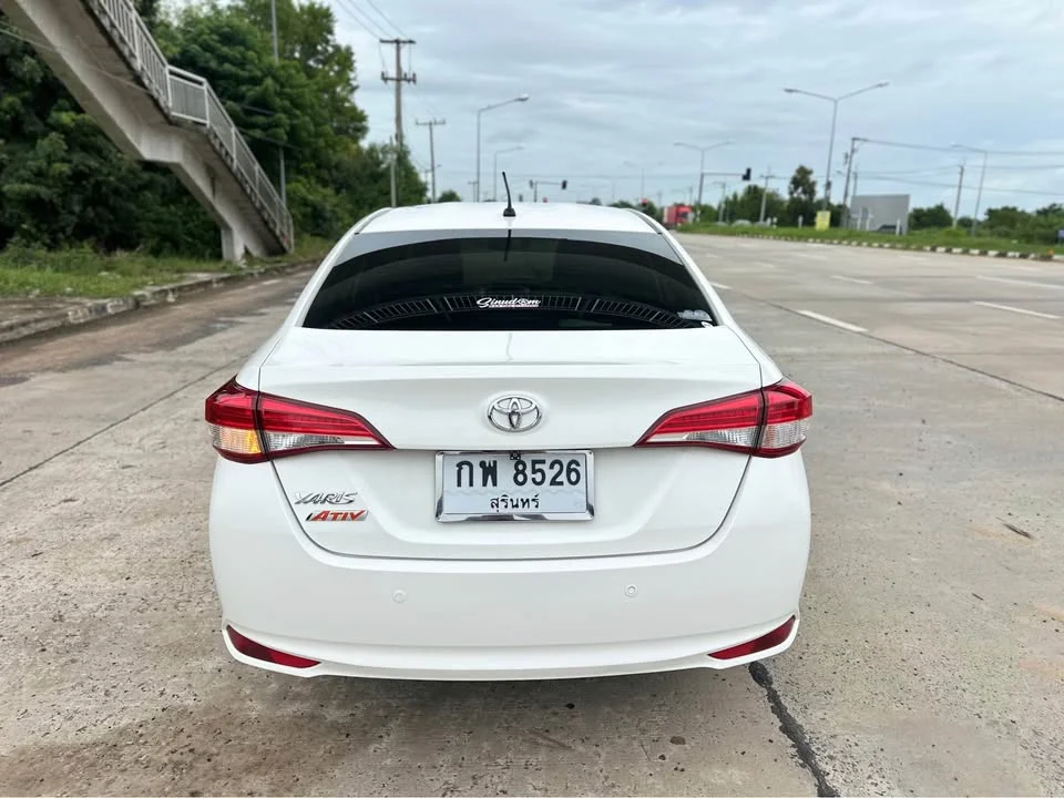 2017 Toyota Yaris ATIV III 3