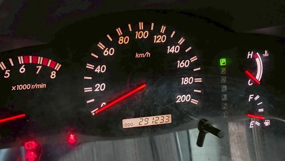 2004 Toyota Innova I 3