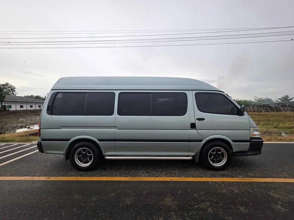 2004 Toyota Commuter IV (H100) 2