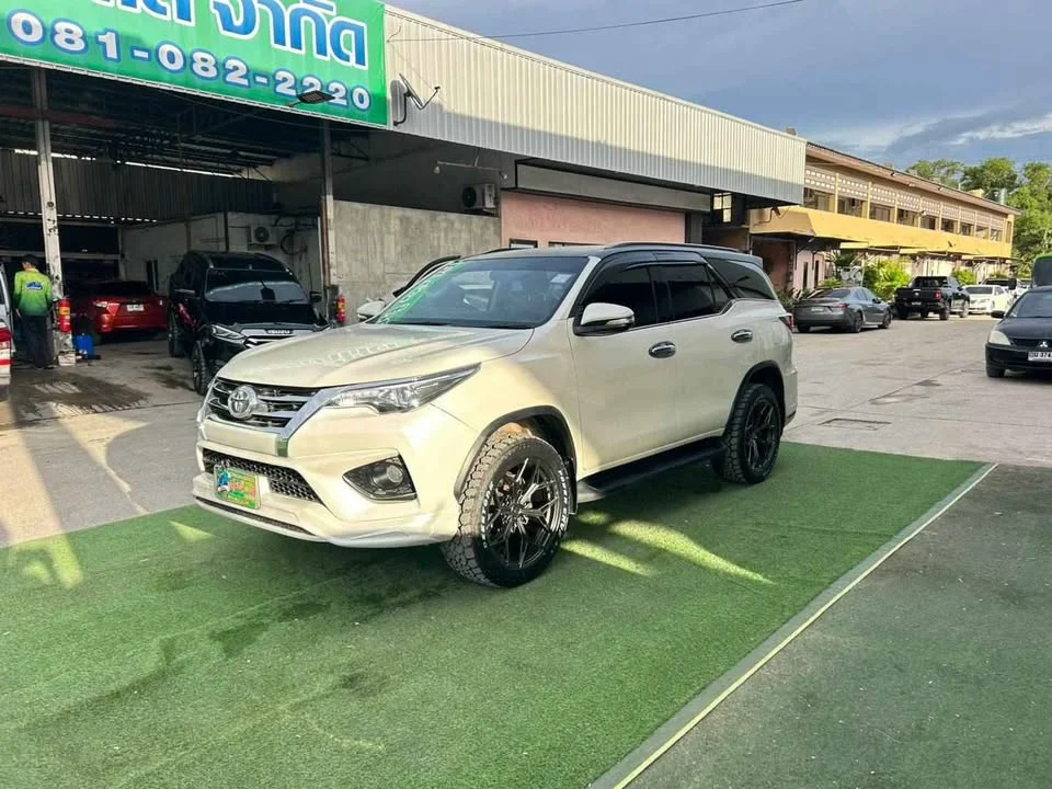 2017 Toyota Fortuner II 2