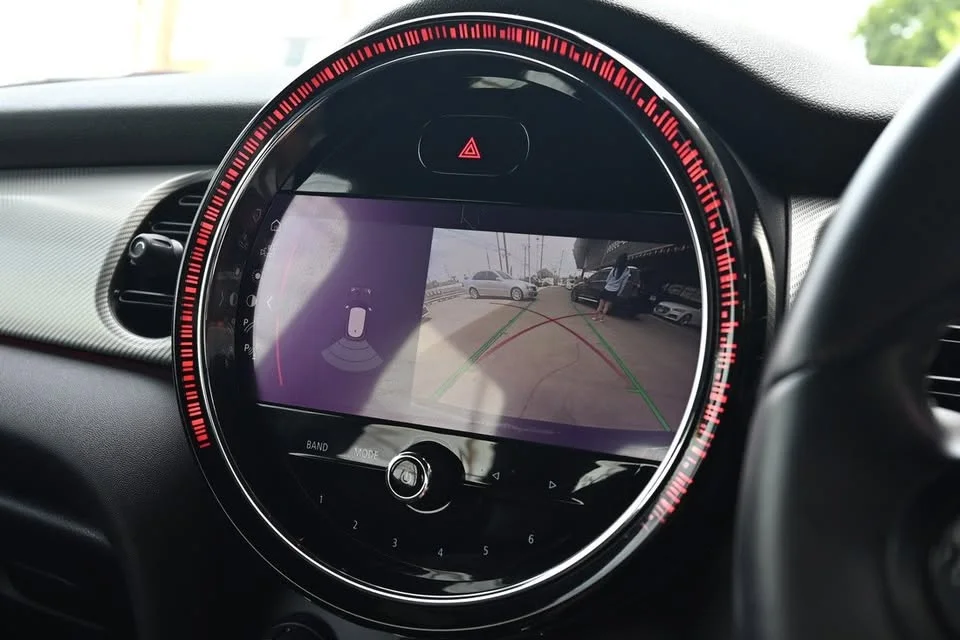 2022 Mini Hatch  III 2