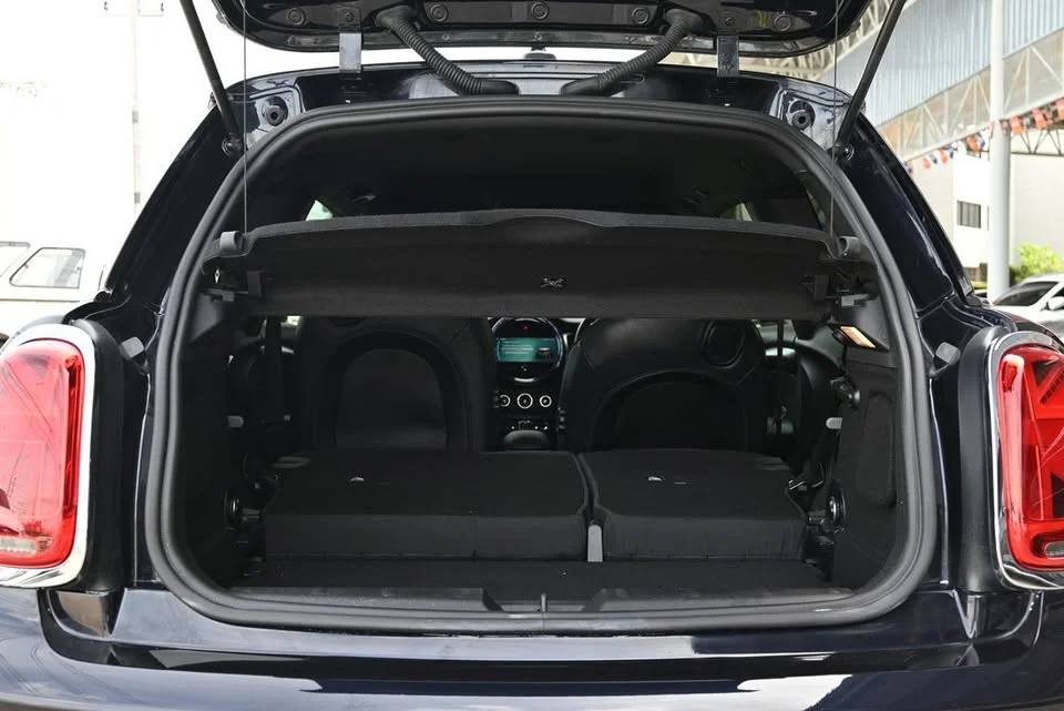 2022 Mini Hatch  III 3