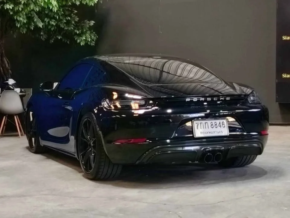 2018 Porsche 718 Boxster and Cayman IV 3