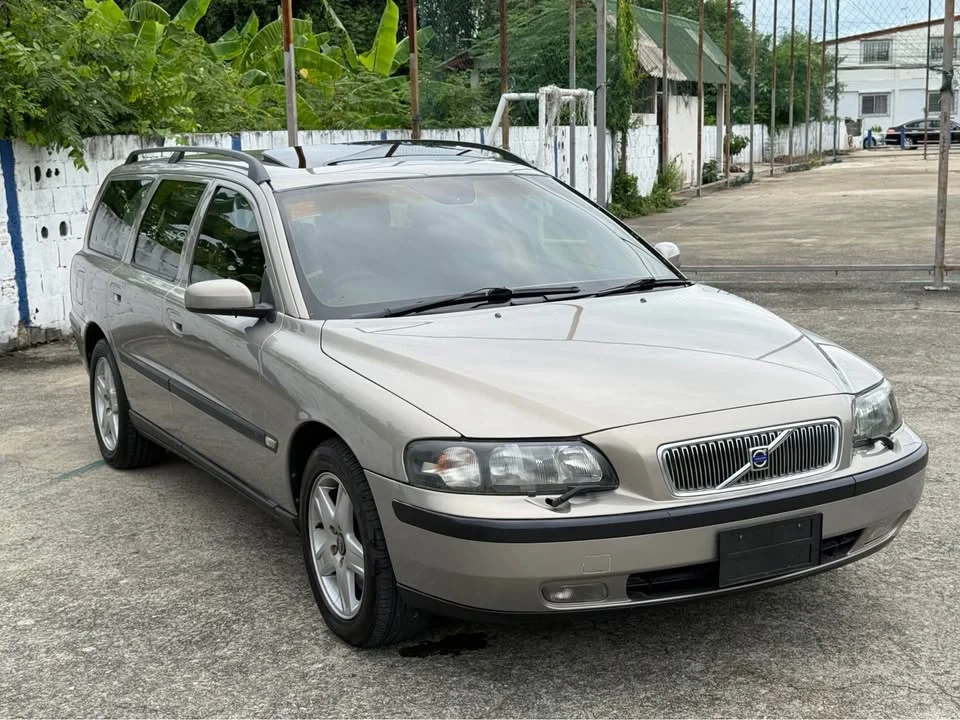 2005 Volvo V70 II 2
