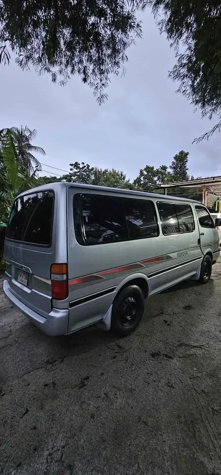 Toyota Commuter IV (H100) 2
